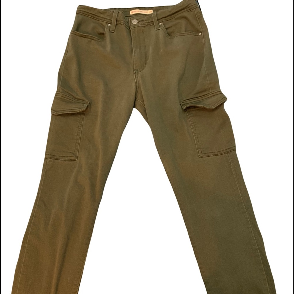 Levi 721 High Rise Skinny Ankle Jeans with Cargo Pockets. Waist 30